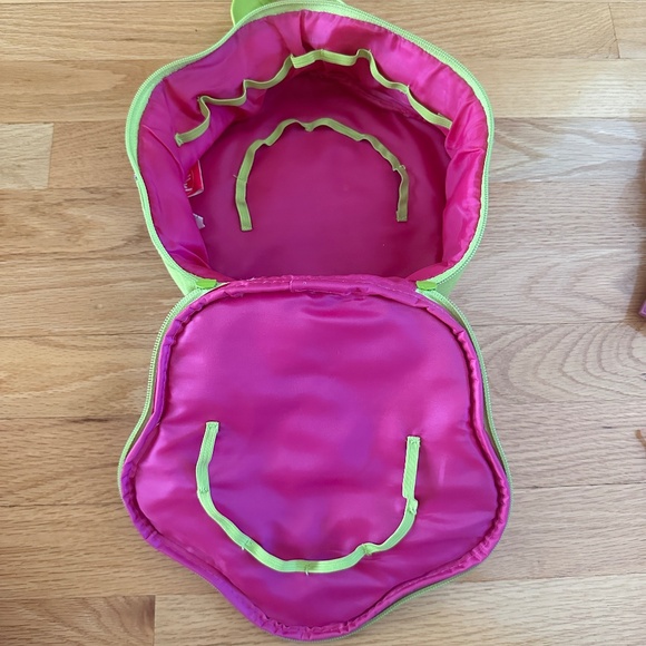 Polly Pocket 2003 Carrying Case and Dolls and Accessories - Picture 6 of 16